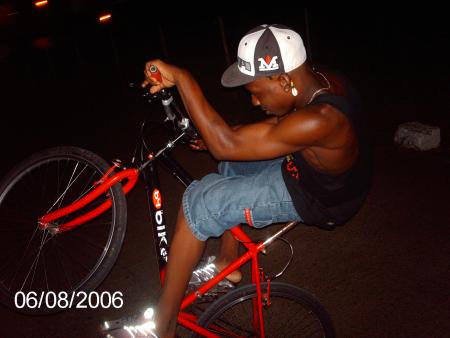 jonathan avec mon vélo